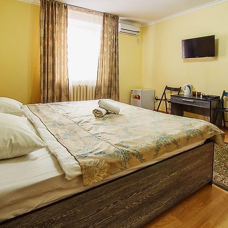 Bereket Hotel Astana Luaran gambar